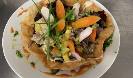 Poke Bowl: ceviche de daurade et thon mariné.  Restaurant saveurs des grands enfant à Cugnaux