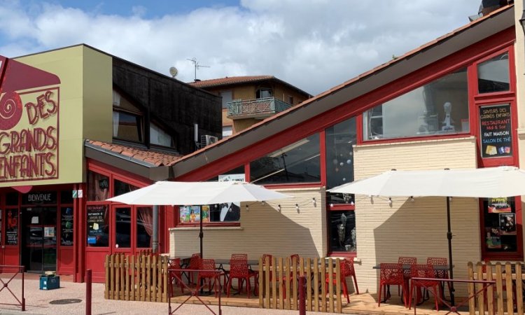 Terrasse extérieur Restaurant Saveurs des Grands Enfants à Cugnaux